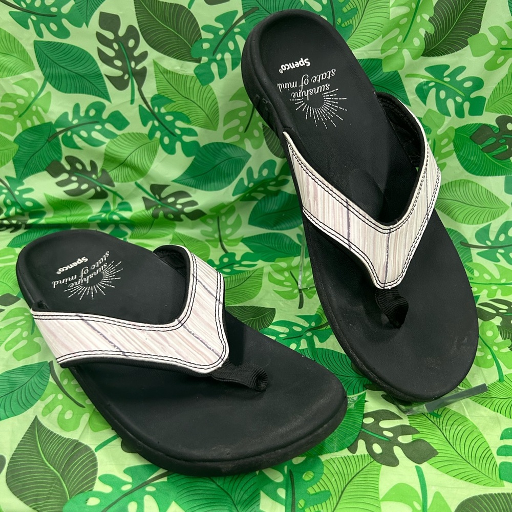 Spenco women’s yumi summertime flipflop size 9D